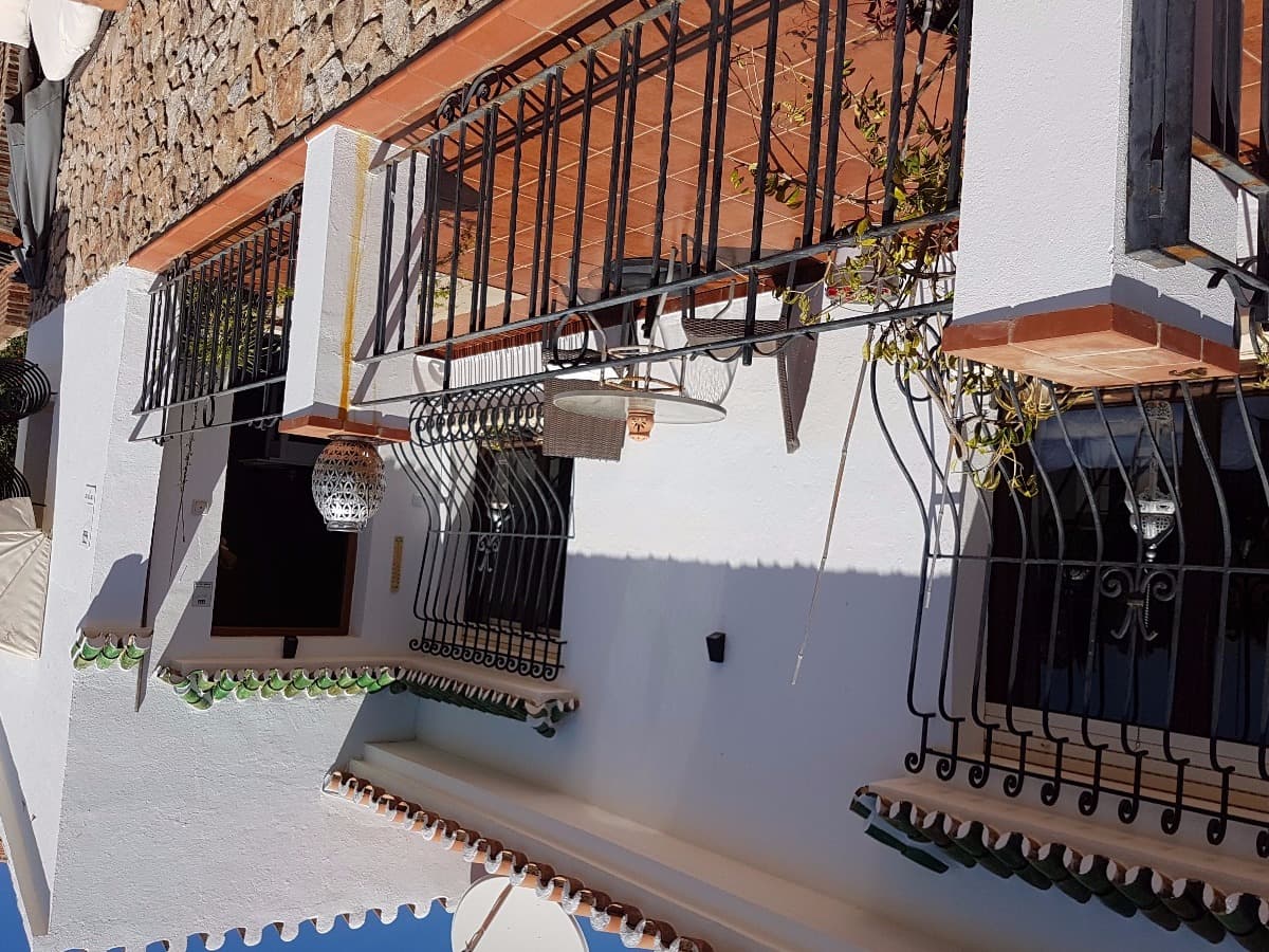 B&B Alejo