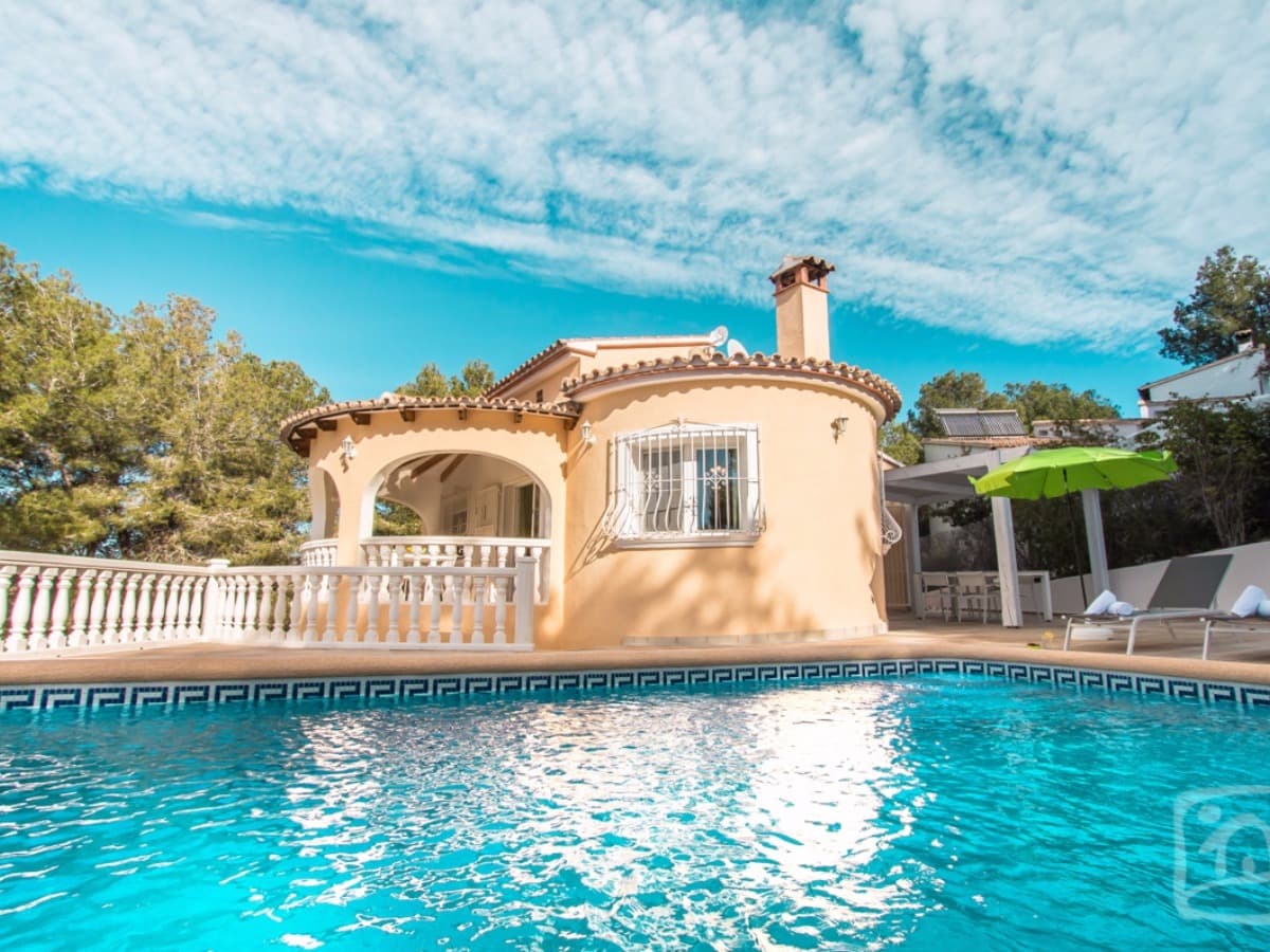 Villa Alosta