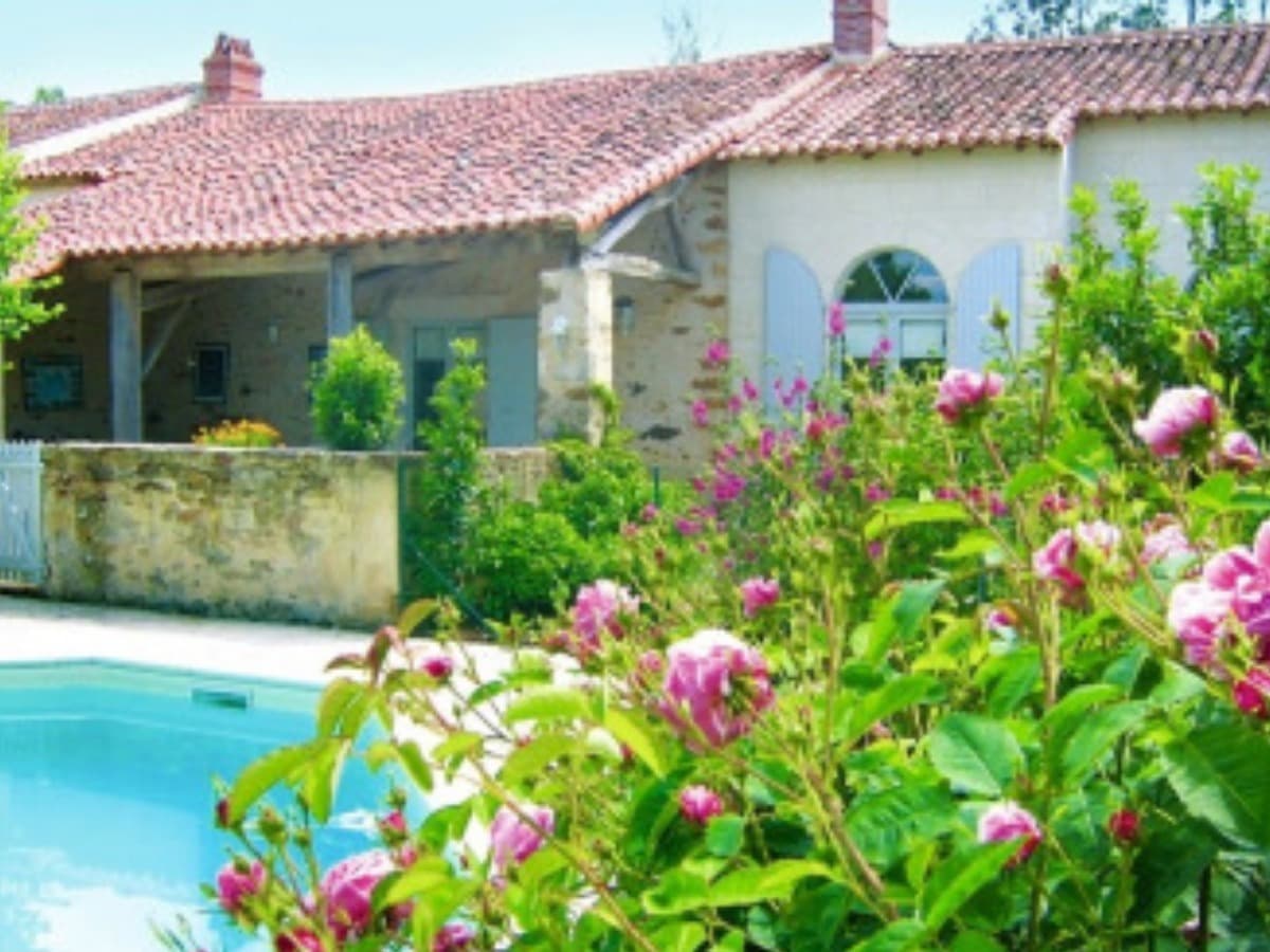 LOGIS LA TOUR